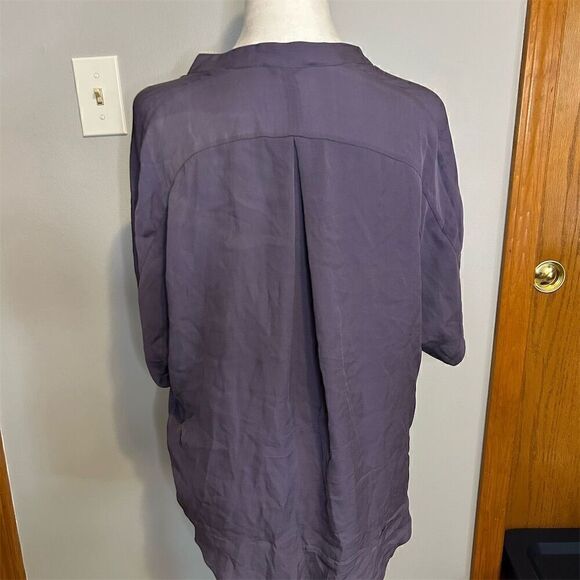 Babaton Aritzia Women's Silk Blouse Size S Purple Short Sleeve Relaxed Fit BIN F - Picture 2 of 6